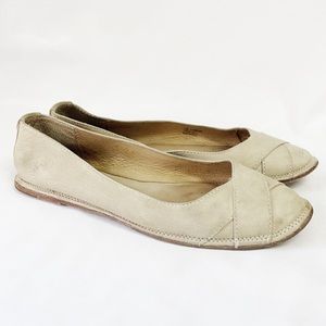 FRYE Leather Slip On Flats Beige Size 7.5